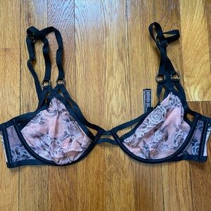 Victoria’s Secret Very Sexy Unlined Plunge 38D
